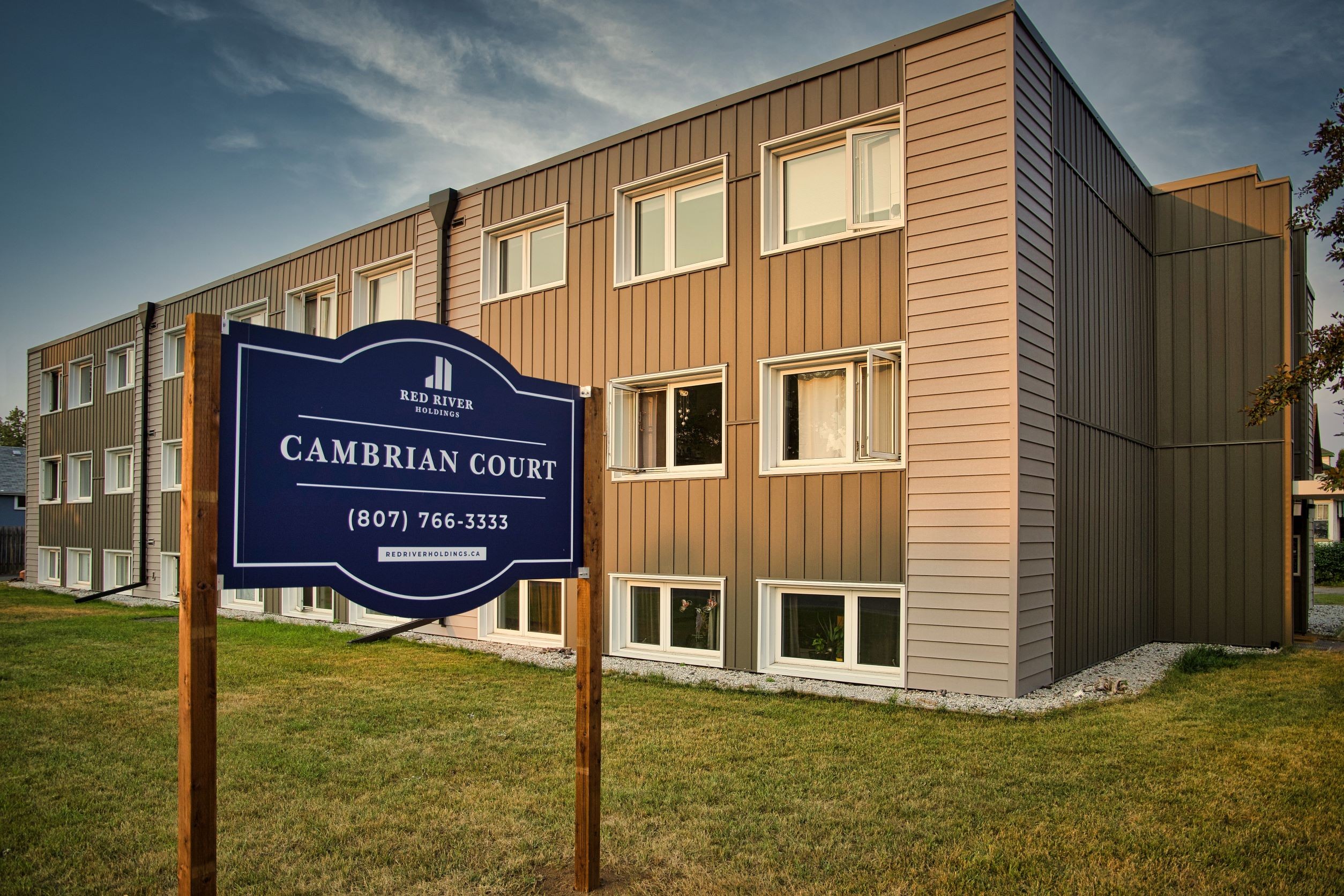 1220 Brown St, Thunder Bay, ON P7E 2M2, Canada - 000