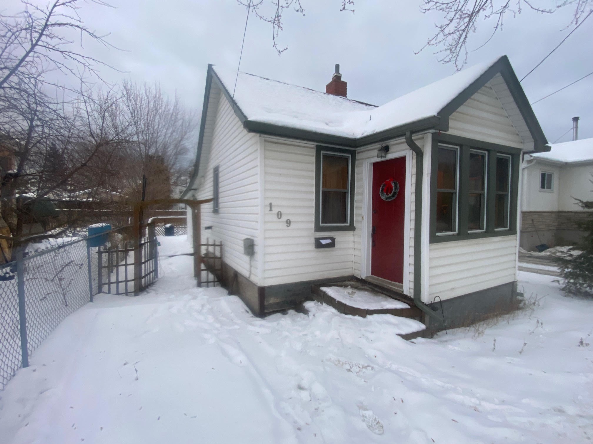109 Algonquin Ave S, Thunder Bay, ON P7B 4S8, Canada